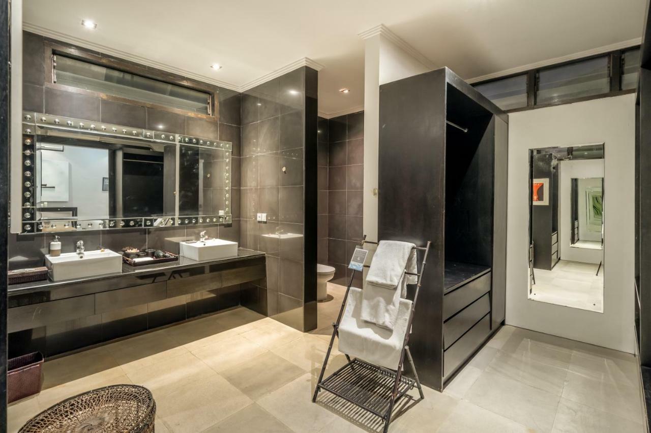 The Town House Villa Семиняк Екстериор снимка
