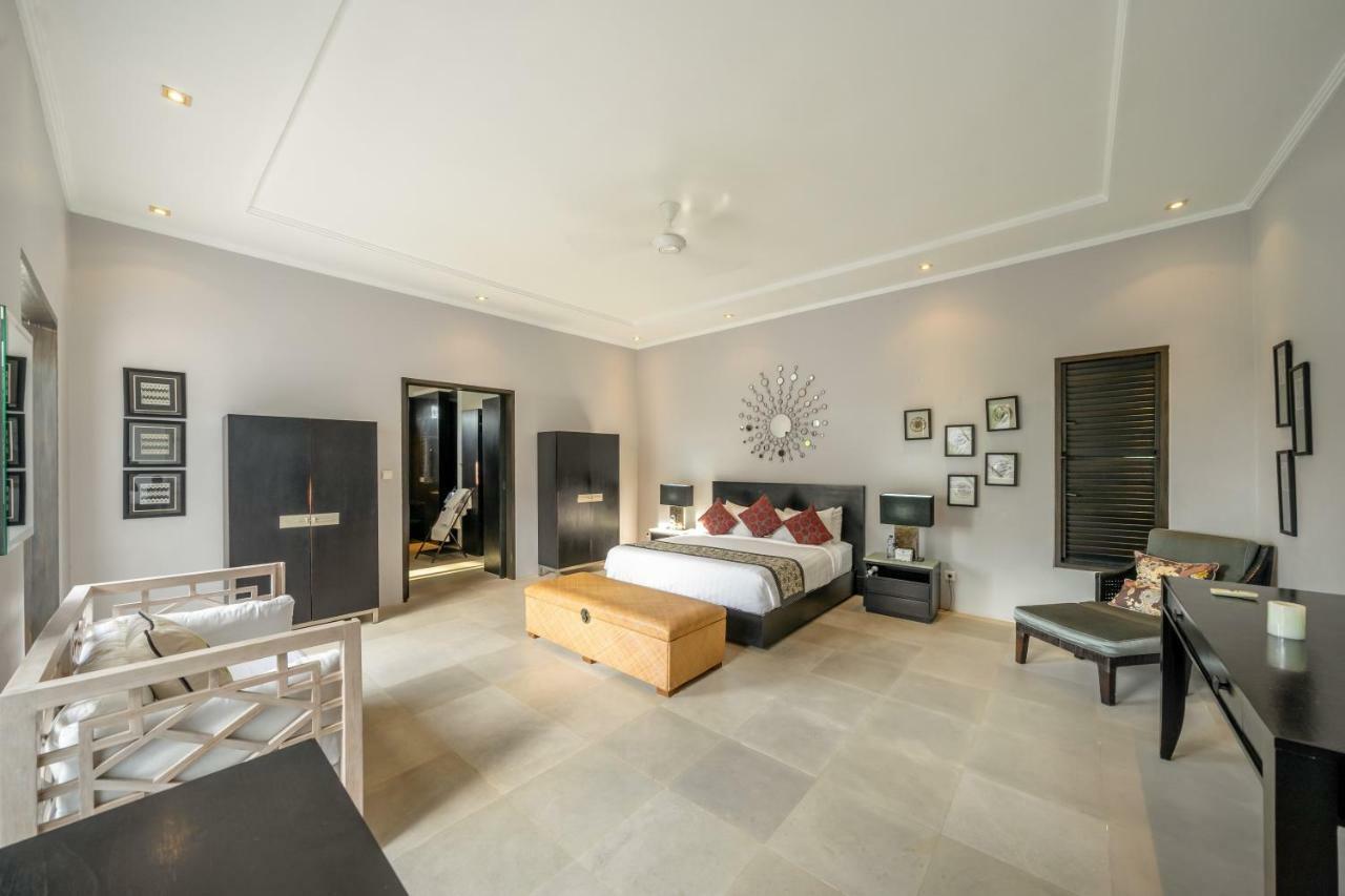 The Town House Villa Семиняк Екстериор снимка